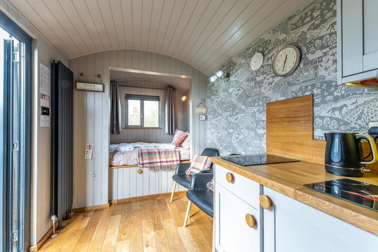 The Little John Petite Cosy Log Cabin - Sleeps 2, Great For Romantic Breaks, Couples, Single Guests, Near Sherwood Forest At Fairview Farm, Nottingham Set In 88 Acres Blidworth Exteriér fotografie