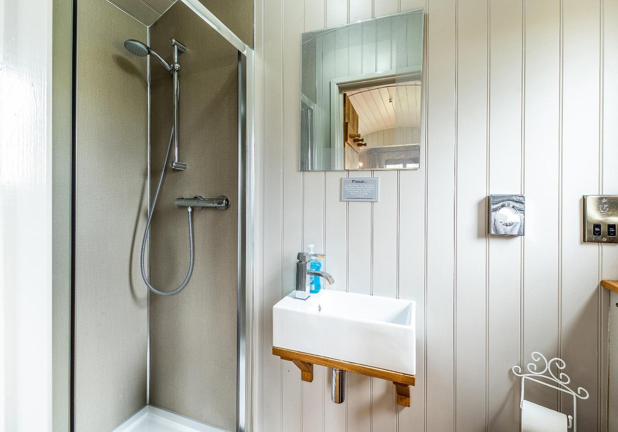 The Little John Petite Cosy Log Cabin - Sleeps 2, Great For Romantic Breaks, Couples, Single Guests, Near Sherwood Forest At Fairview Farm, Nottingham Set In 88 Acres Blidworth Exteriér fotografie